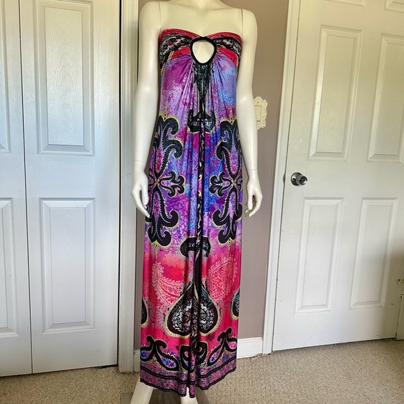Boston Proper Dresses & Skirts - Boston Proper print maxi dress strapless cutout